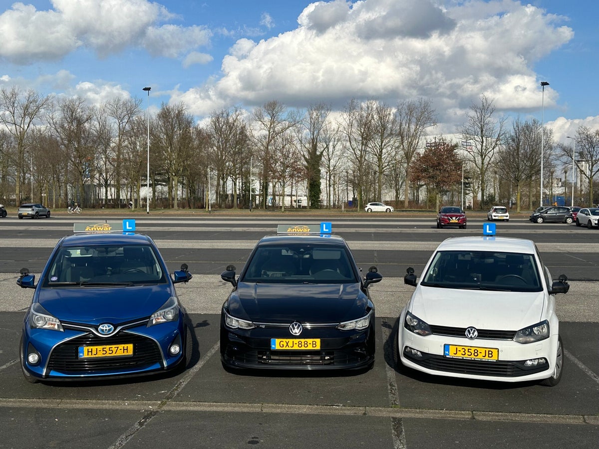 Rijschool Anwar logo