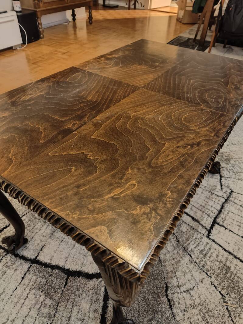 chippendale pöydän lakkaus