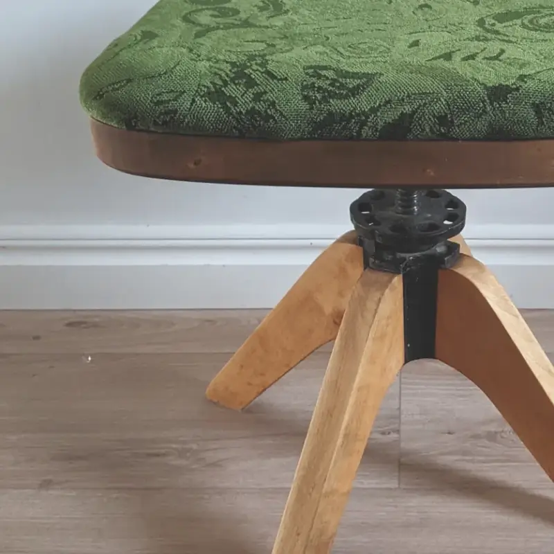 pianotuolille uudet vanut ja kankaat