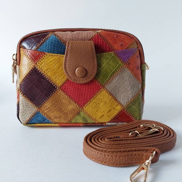 crossbody dames tas - gerecycled leer - kleurrijk - klein formaat, toch ruim - losse schouderband - opbergvakjes voor pasjes - handgemaakt