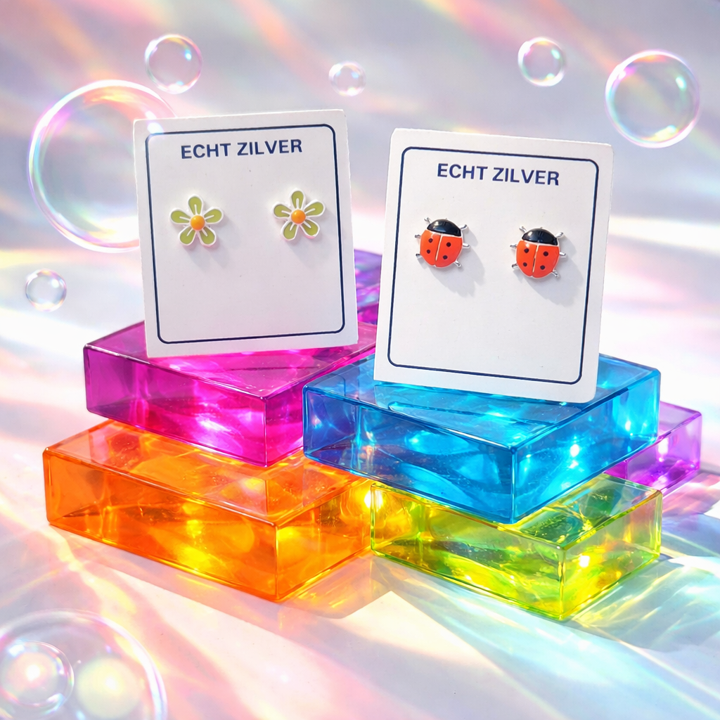 zilveren kinder oorbellen groene bloemen lieveheersbeestjes oorknopjes 925 zilver meisjes set cadeauset geschenkverpakking