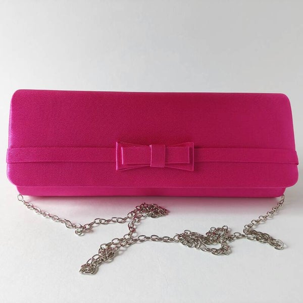 Luxe clutch Fuchsia - satijn - vlinderstrikje - schouderketting - avond tasje - gala tasje - Bulaggi - chique