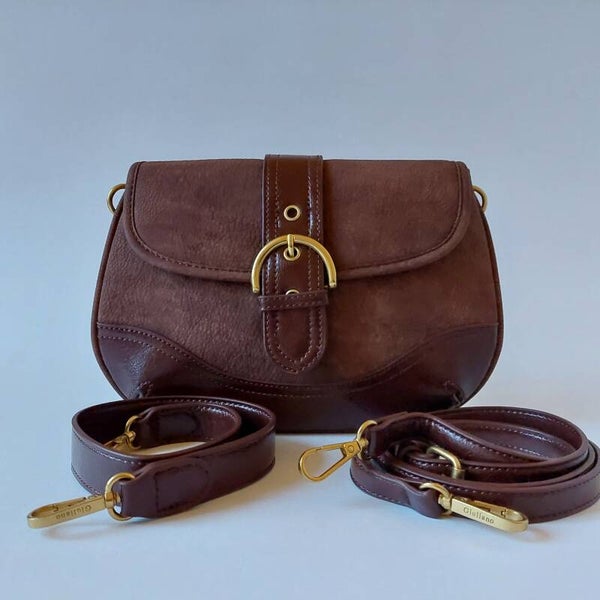 bruine crossbody tas in leer look – compacte dames schoudertas voor dagelijks gebruik