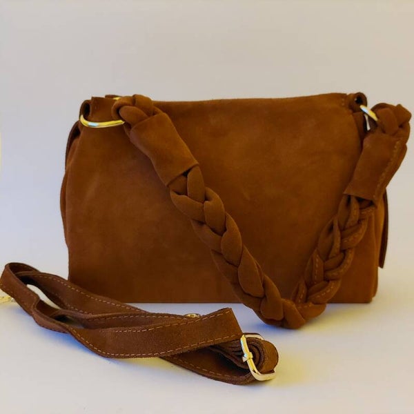 bruine suède hand- en schoudertas | handgemaakt in italië | topkwaliteit met gevlochten handvat