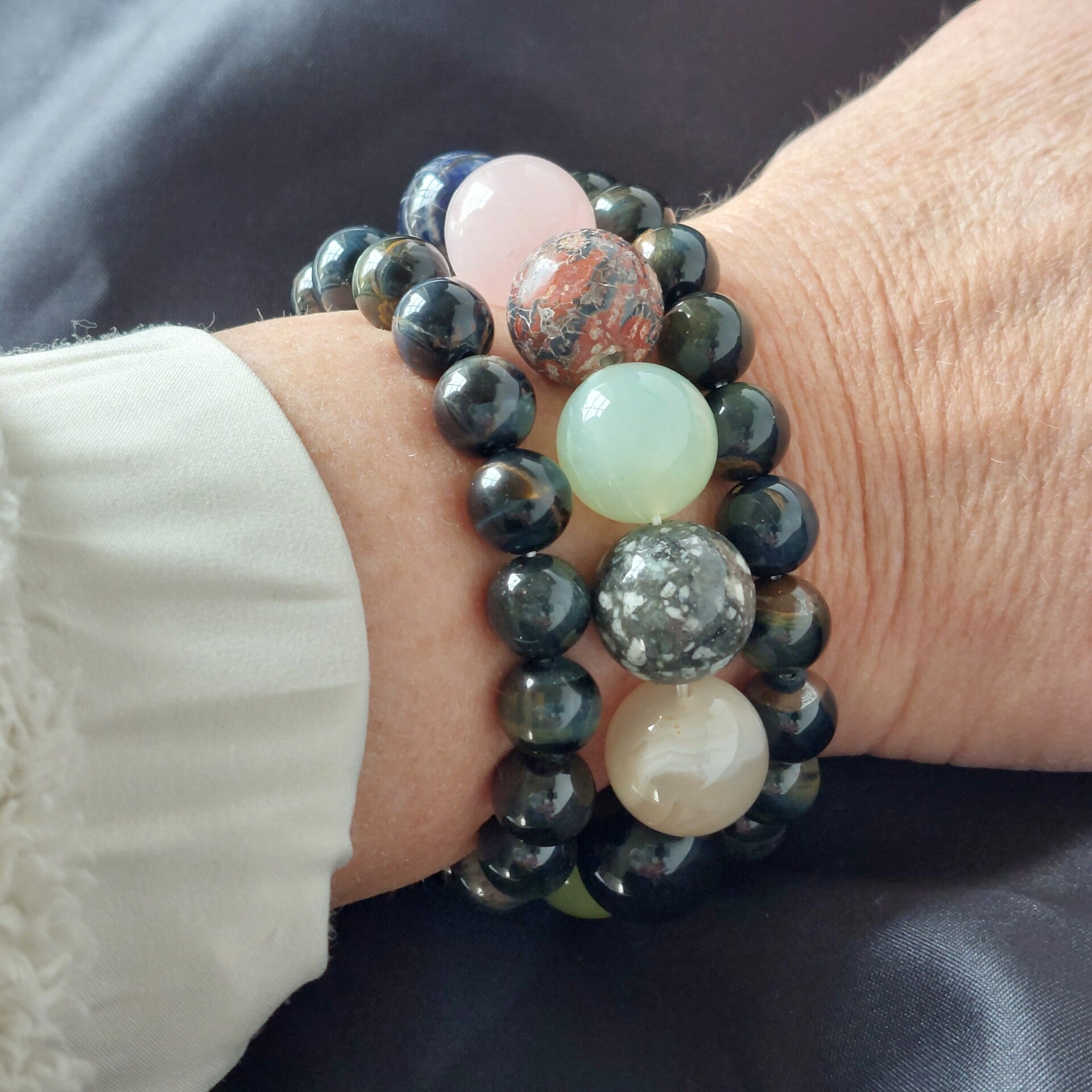 handgemaakte armbanden set – gepolijste natuursteen edelstenen – toermalijn, rozenkwarts, zwarte obsidiaan, mixed color – helende werking