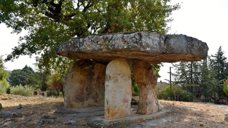 Locations saisonnières Var, jacuzzi, jardin clos