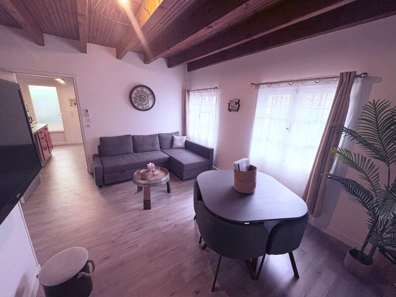 Locations saisonnières Var, jacuzzi, jardin clos