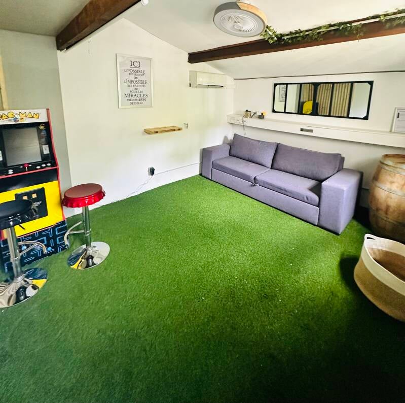 Locations saisonnières Var, jacuzzi, jardin clos