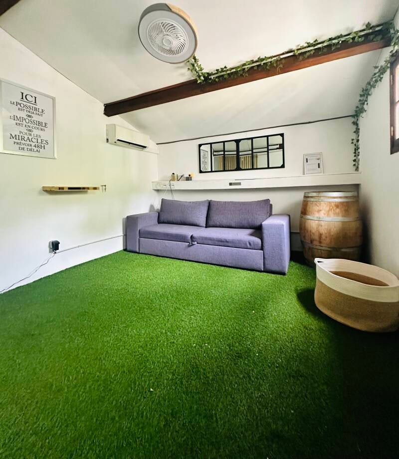 Locations saisonnières Var, jacuzzi, jardin clos