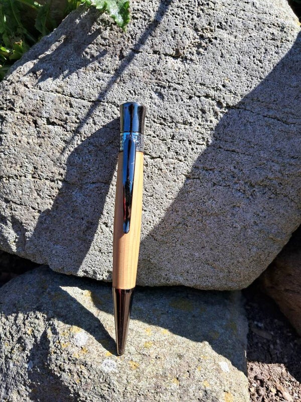 Driftwood pen