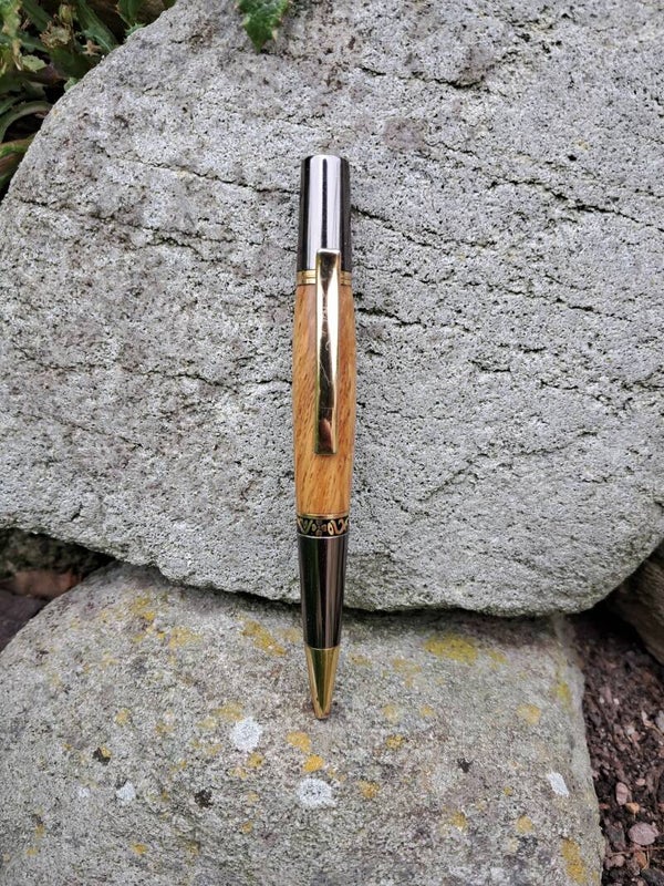 Irish Oak Twist Pen