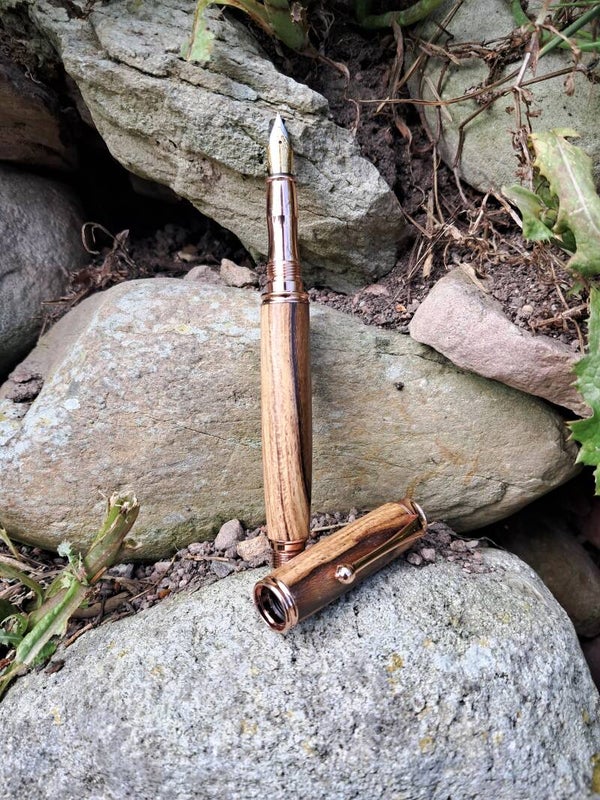 Holly fountain pen