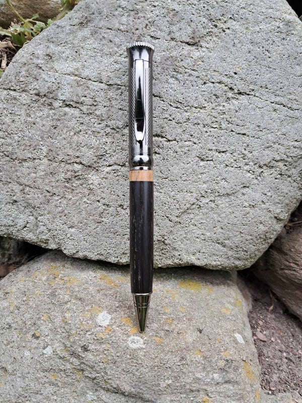 Bog Oak Pen.