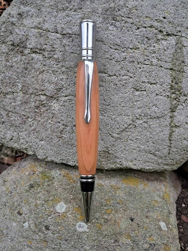 Irish Elm twist pen