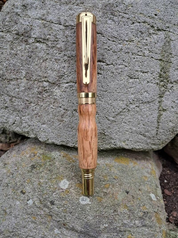 Irish Oak pen