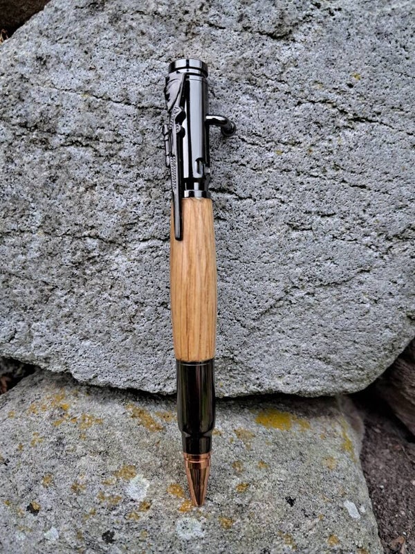 Irish Oak pen.