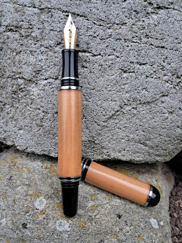 Irish Elm Churchill pen.