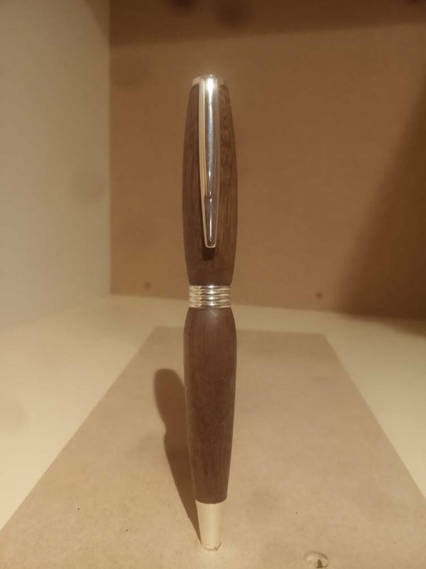 Walnut slimline pen
