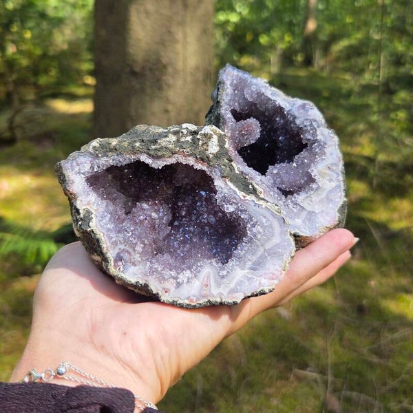 Amethist in Agaat geode (setje)