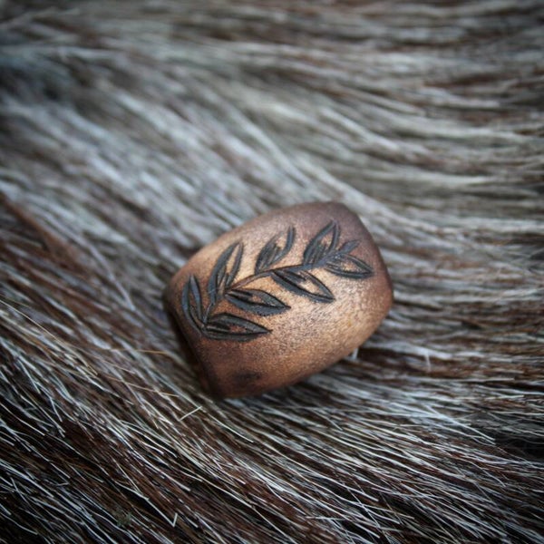 Iso puuhelmi Ø 10mm, Noaidi Dreads