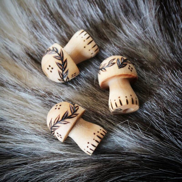 Puinen sienihelmi lehti Ø 6mm, Noaidi Dreads