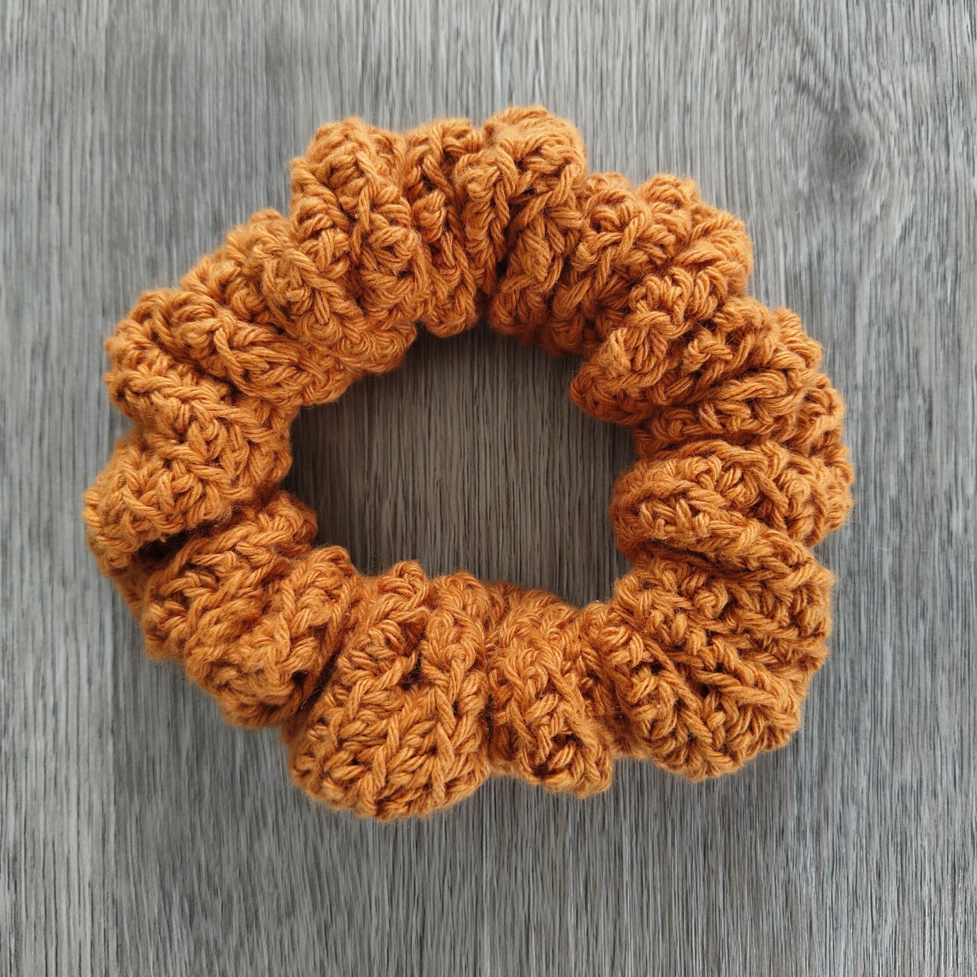 Virkattu iso hiusdonitsi "Ruska II"