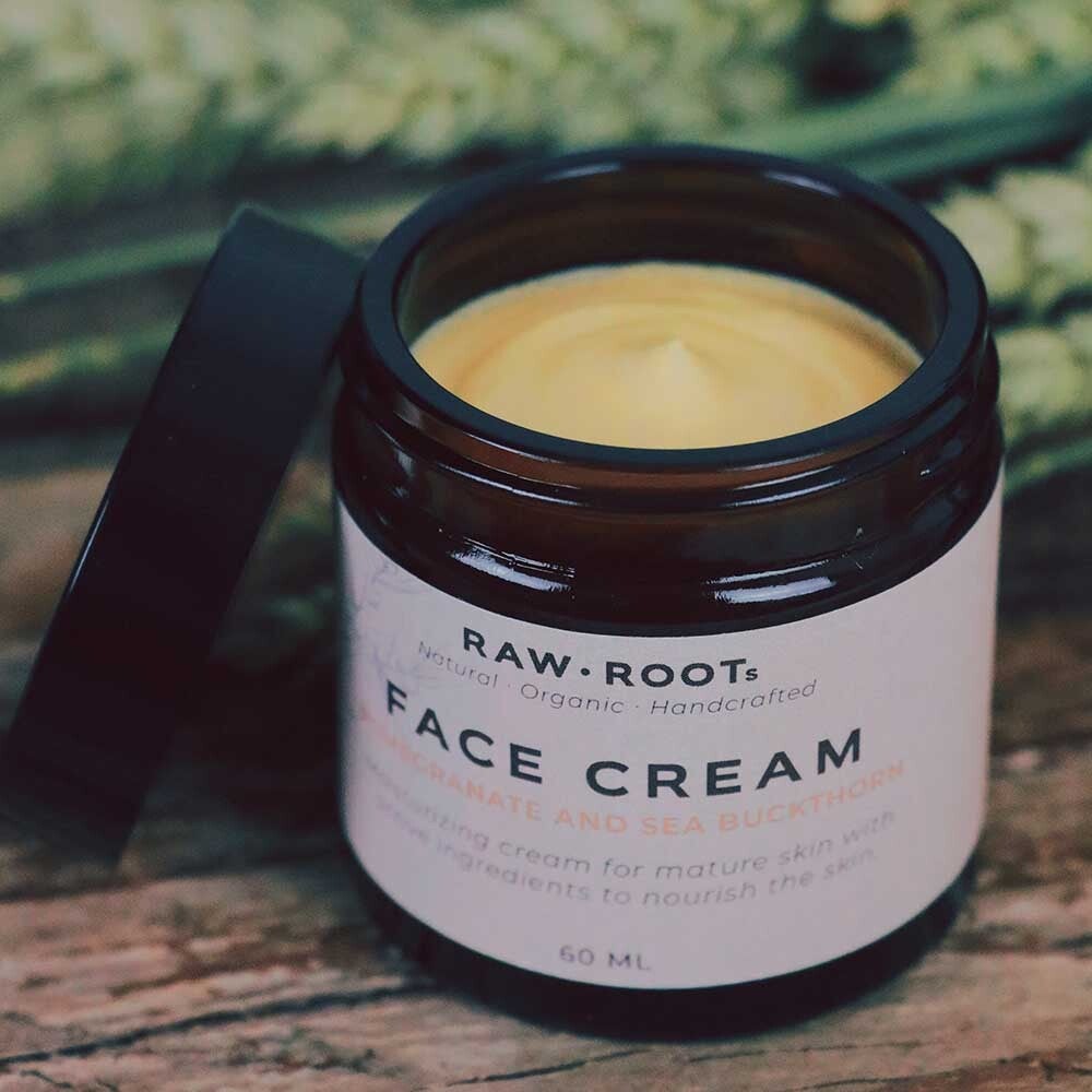 RAW ROOTs Kasvovoide Granaattiomena & Tyrni