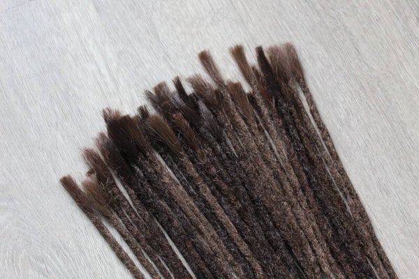 Aitohiuspidennyksiä (eri värejä), 40-45cm