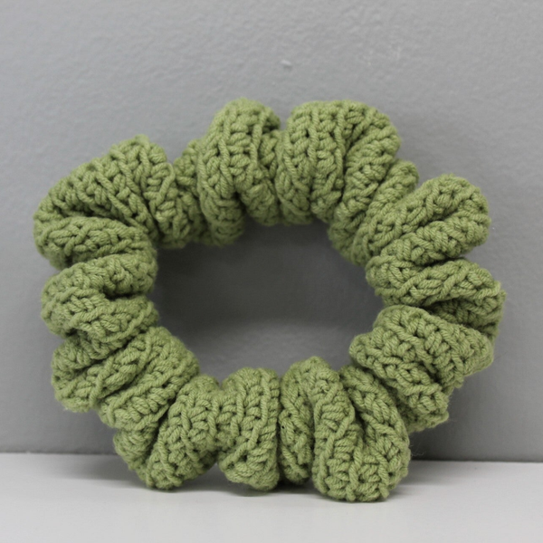 Virkattu iso hiusdonitsi "Silmu II"