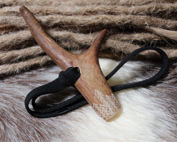 Kietaisuponnari poronsarvesta, "Metsä"