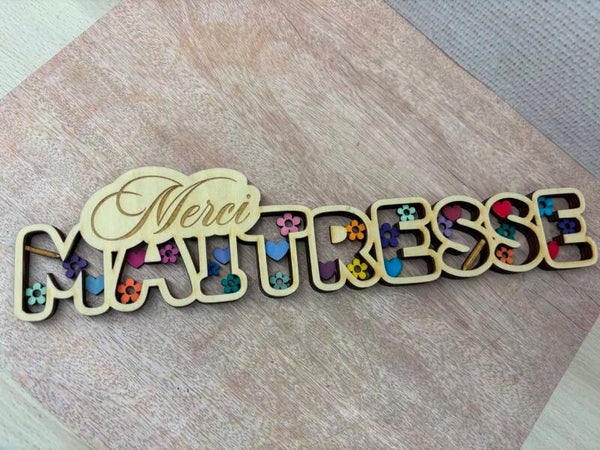 Maitresse en relief