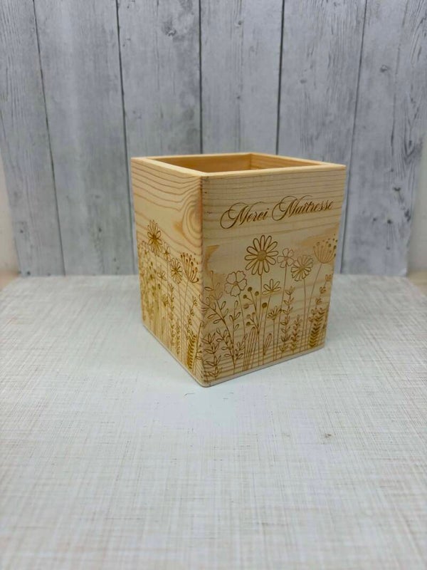 Pot à crayons en bois personnalisé