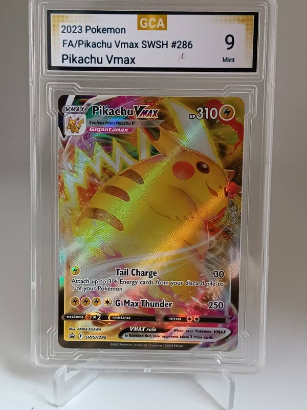 0050325 (Pikachu vmax)