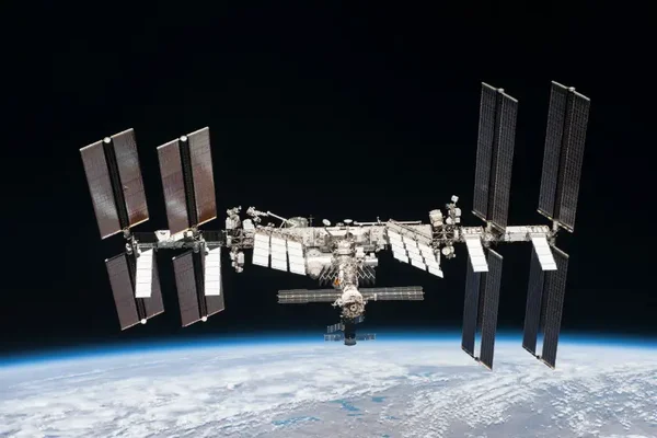 International Space Station (0.01% van de prijs)