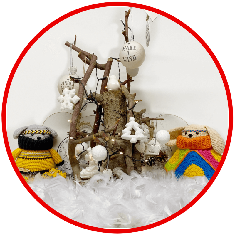 Daisy & Delsin - De Hondjes in Indianenstijl! Amigurumi Hond Haken, Amigurumi Poncho Haken. Betreed de opwindende wereld van haakcreaties met Daisy en Delsin, de meest avontuurlijke hondjes in Indianenstijl! Met de haakpatronen van Pixel 2 Mix kun je deze