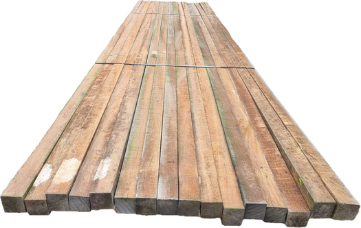 Hardhouten palen - fijnbezaagd 6.0x6.0 cm 16 stuks 4.50 meter