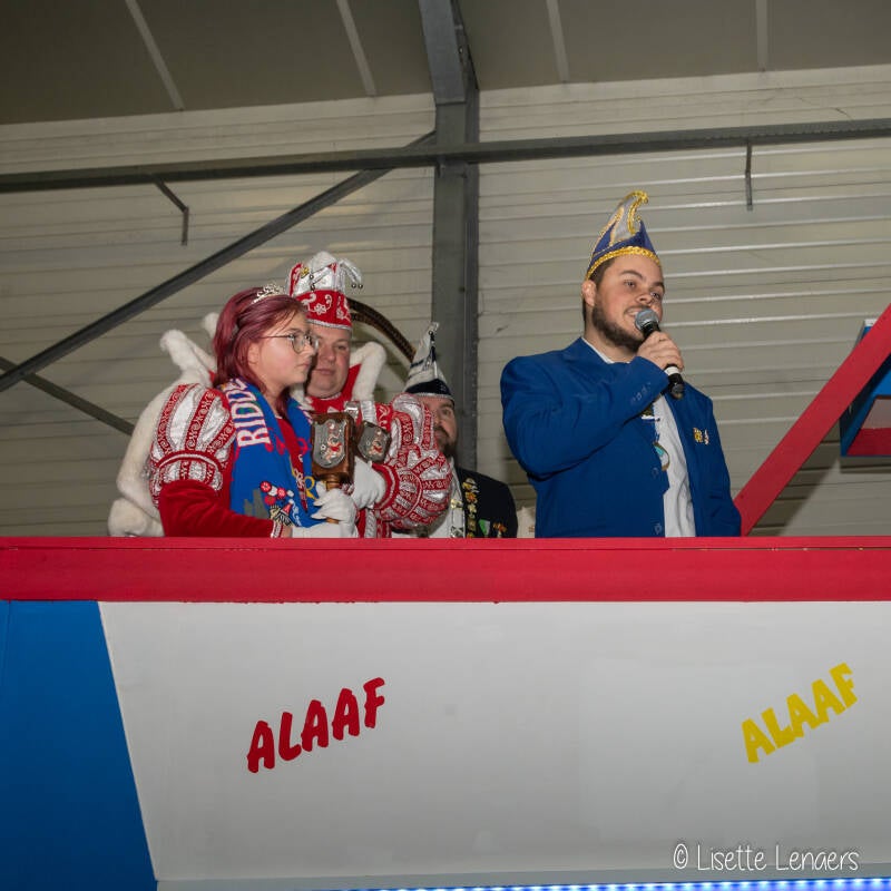 zegeningcarnavalwagens2023tongeren26van83-2.jpg