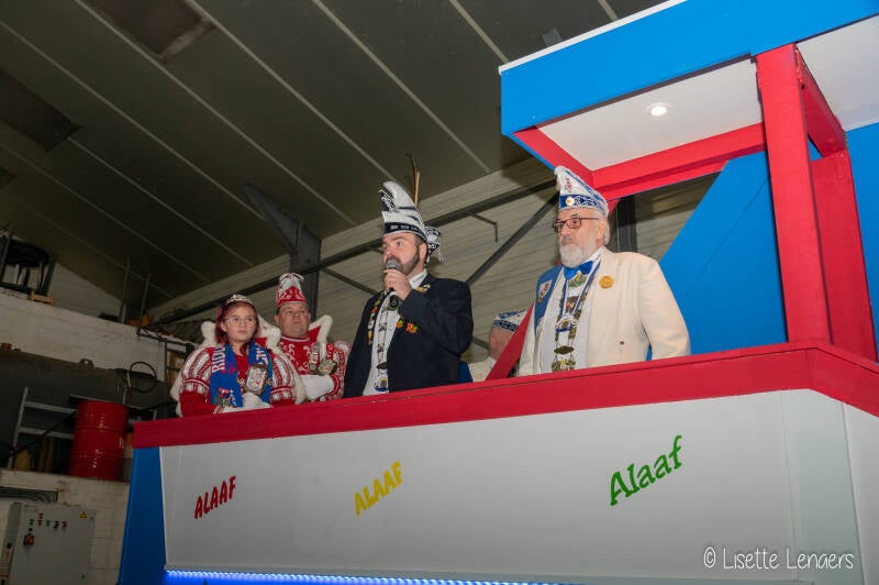 zegeningcarnavalwagens2023tongeren28van83-1.jpg