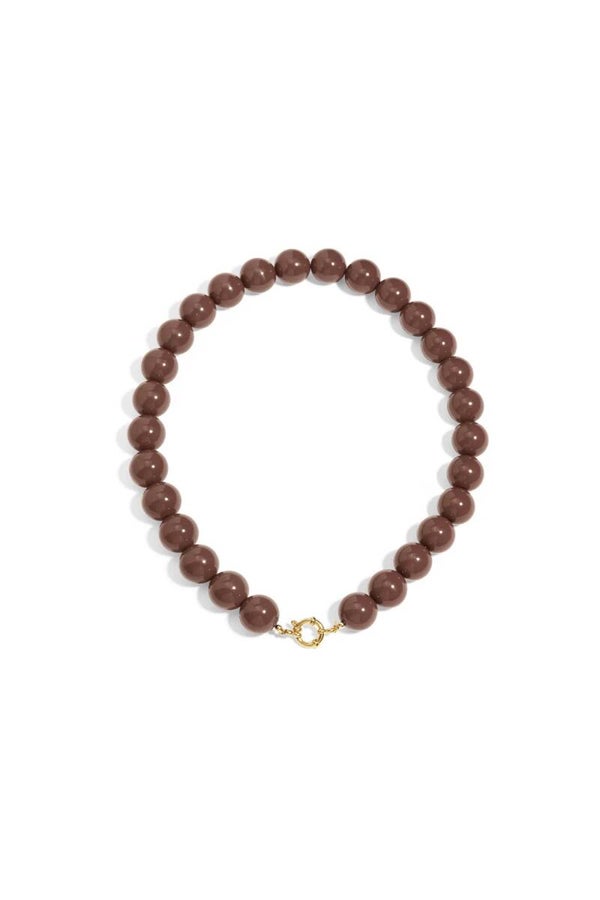 Ketting met grote kralen en frontsluiting