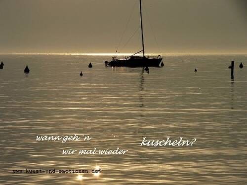 Sonnenuntergang und Segelboot