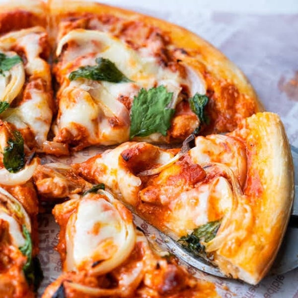 85.Chicken/Paneer Tikka Masala Pizza