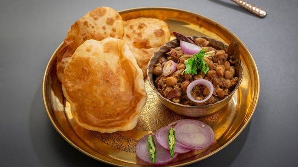 16.PURI /BHATURA CHANA