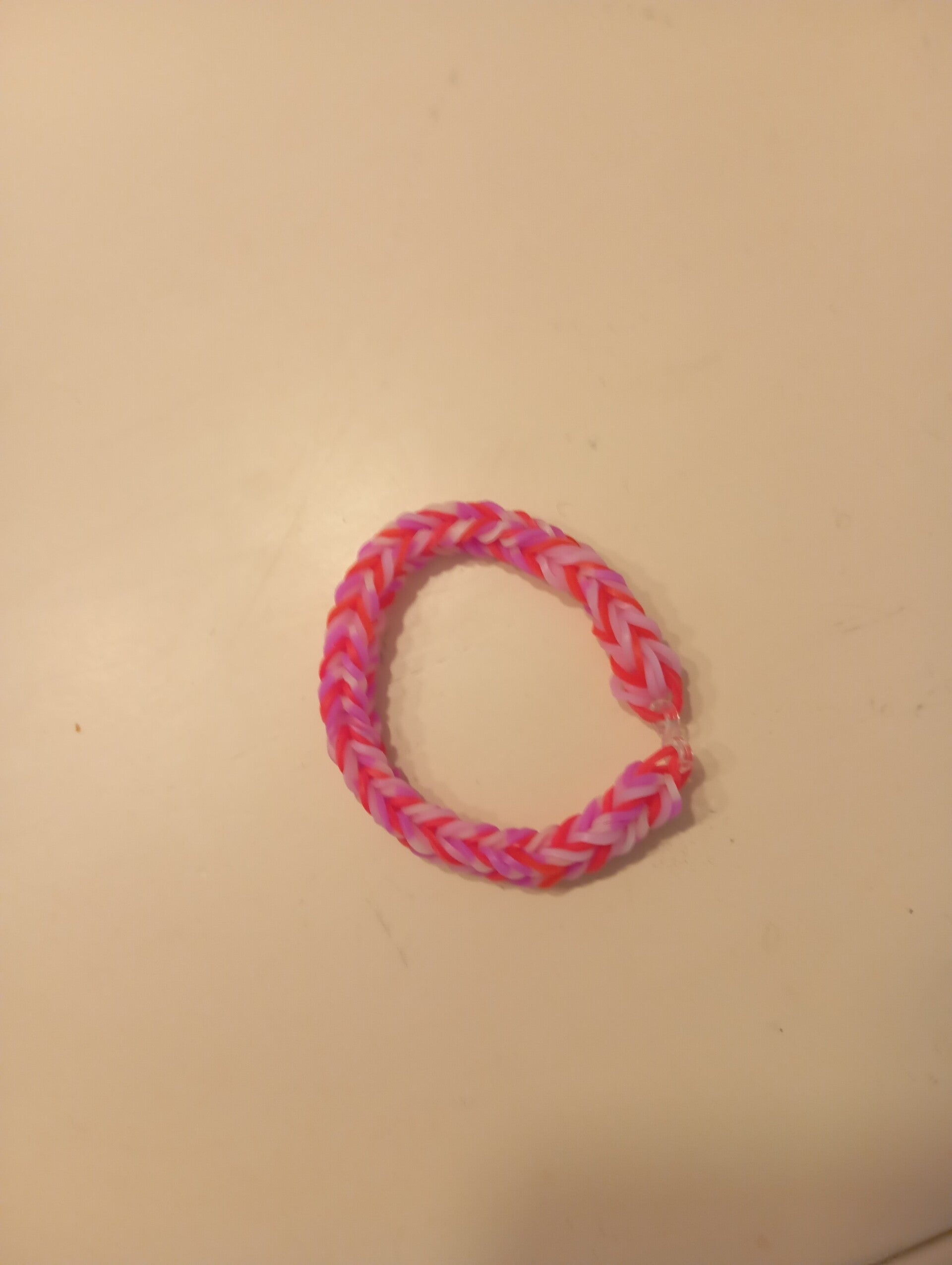 Pulsera de goma acaramelada