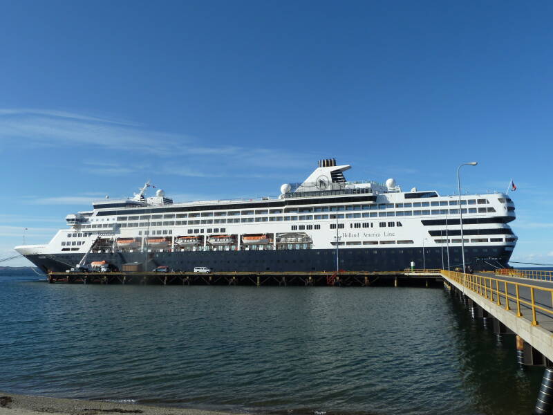Veendam Holland America Line | www.atlantisreisen.com