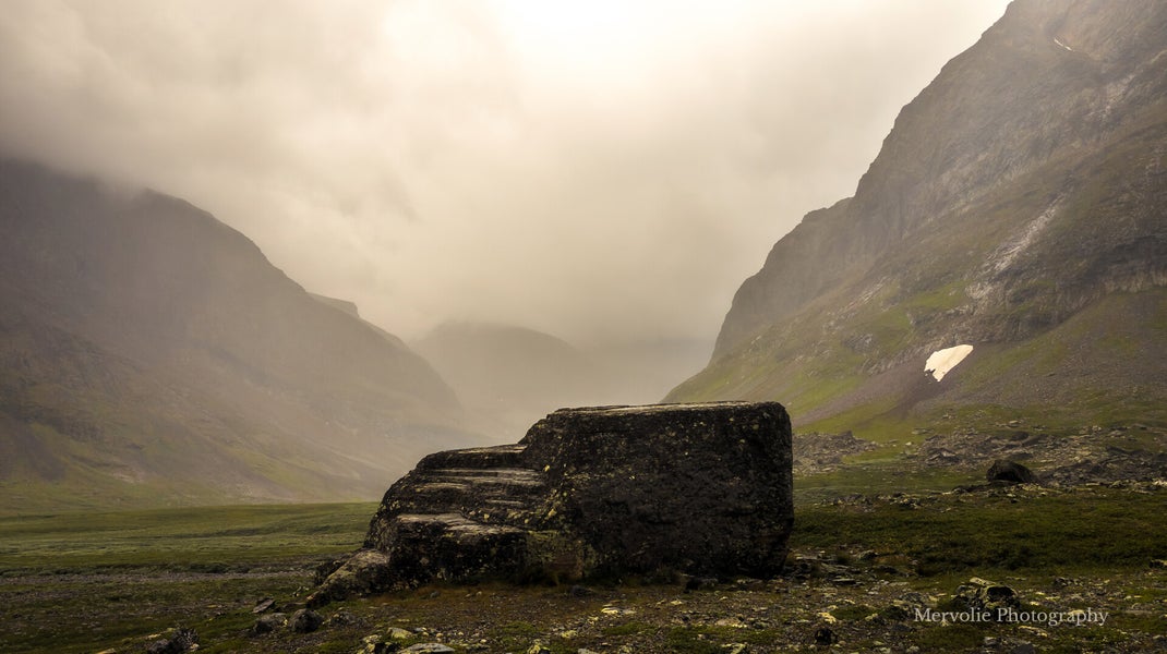 Fjällvandring i Kebnekaise a rock | Landscape Photography