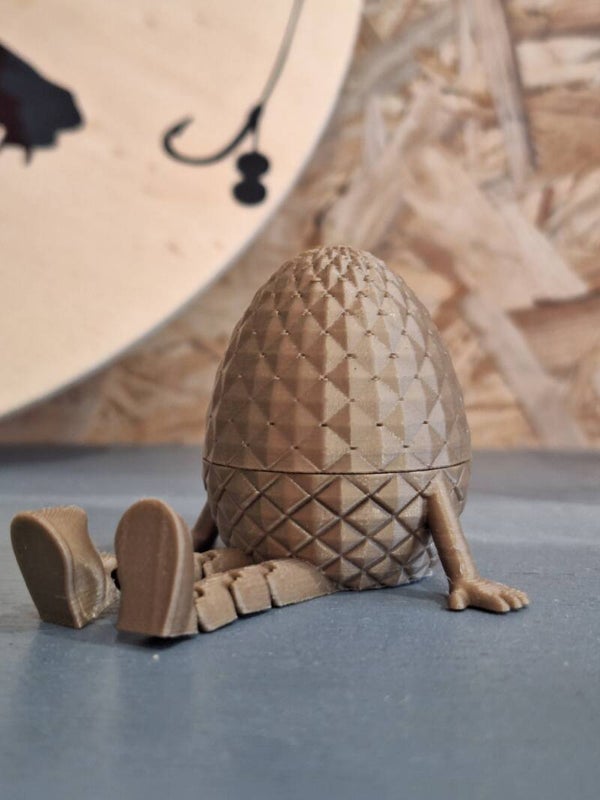 Œuf avec bras et jambes