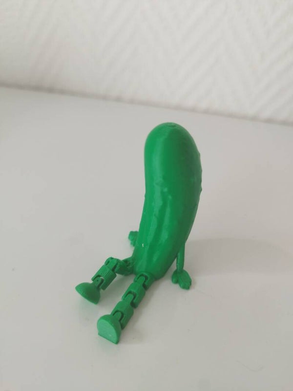 cornichon avec jambes
