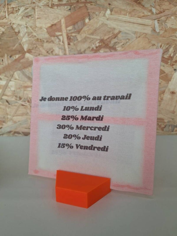 Motif "Je donne 100% au travail..."