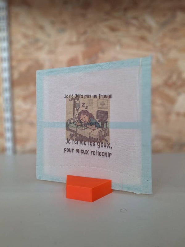 Motif "Je ne dors pas au travail, je ferme les yeux pour mieux réfléchir"