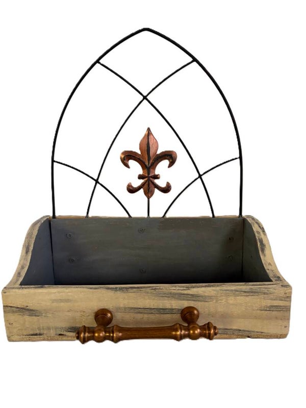 Fleur De Lis Cream/Grey Window Box